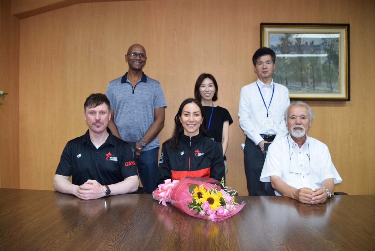 カナダ出身空手家Hana Furumoto-Deshaies 選手が本学を表敬訪問されました。